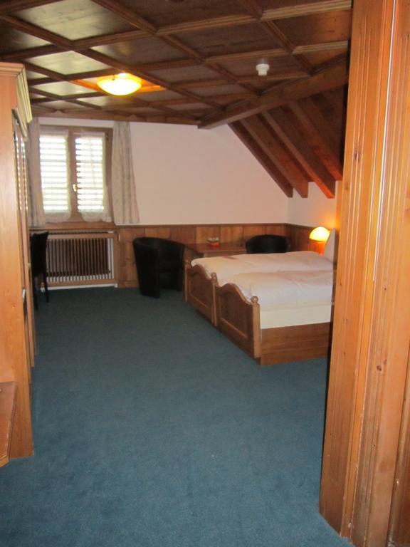آرو Hotel Zum Kreuz المظهر الخارجي الصورة