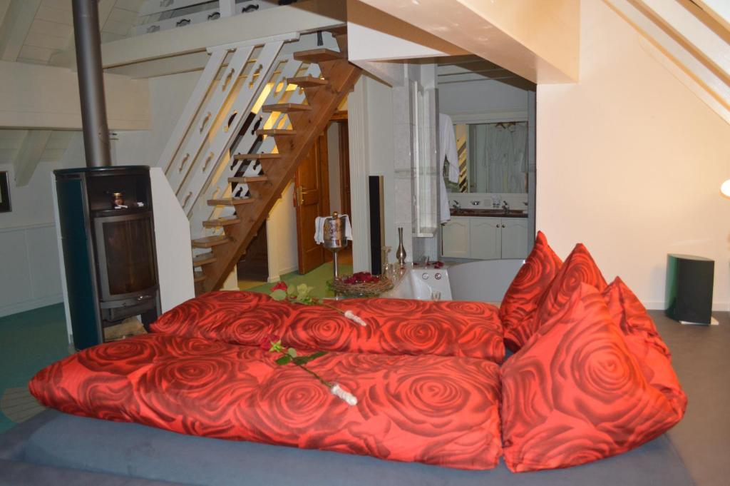 آرو Hotel Zum Kreuz الغرفة الصورة