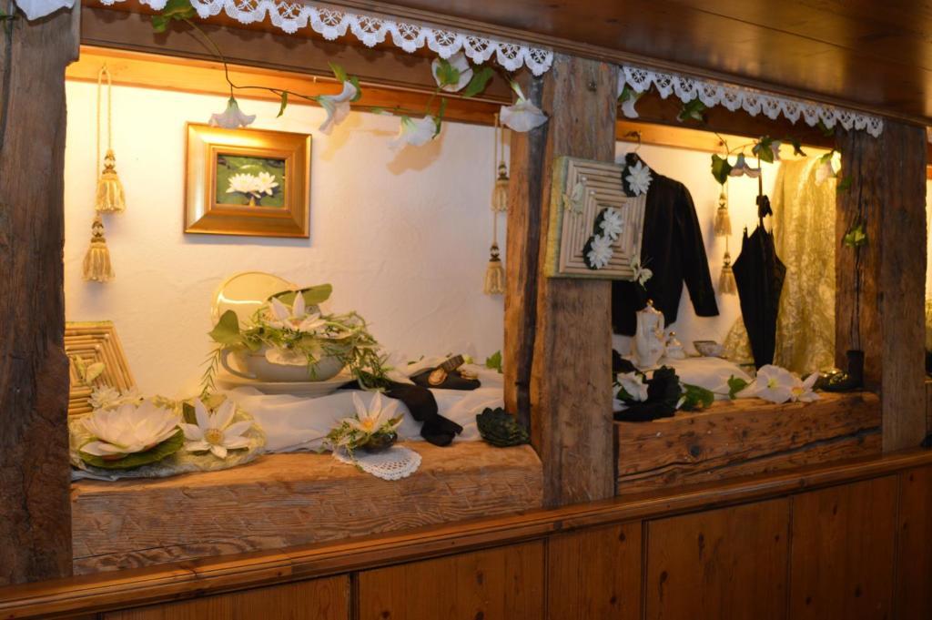 آرو Hotel Zum Kreuz المظهر الخارجي الصورة